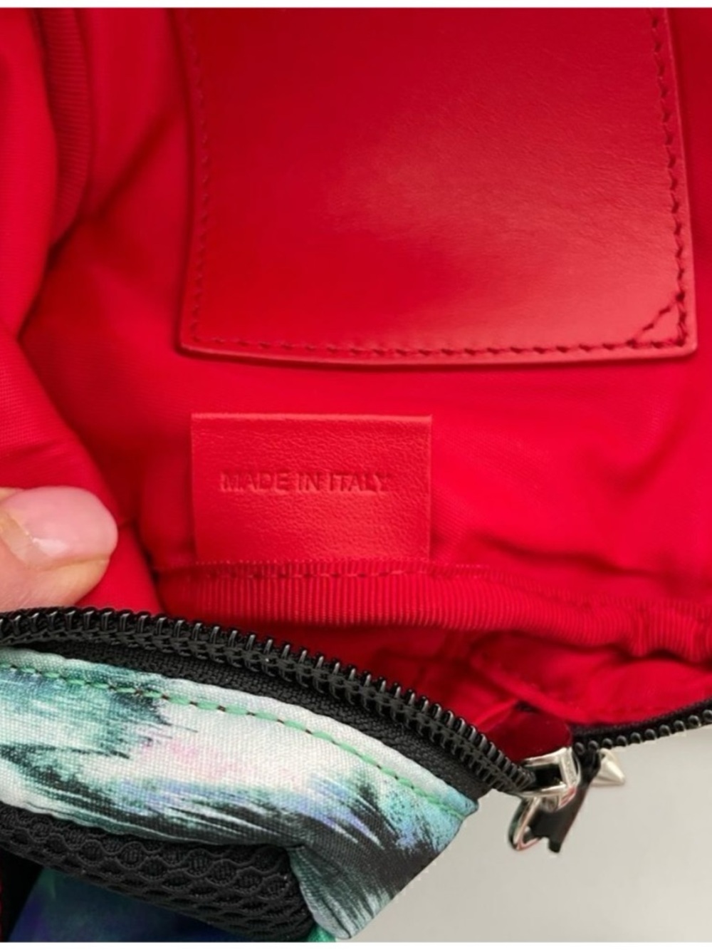 Unisex, Christian, Louboutin, loubideal adjustable belt bag made in Italy - Picture 3 of 7